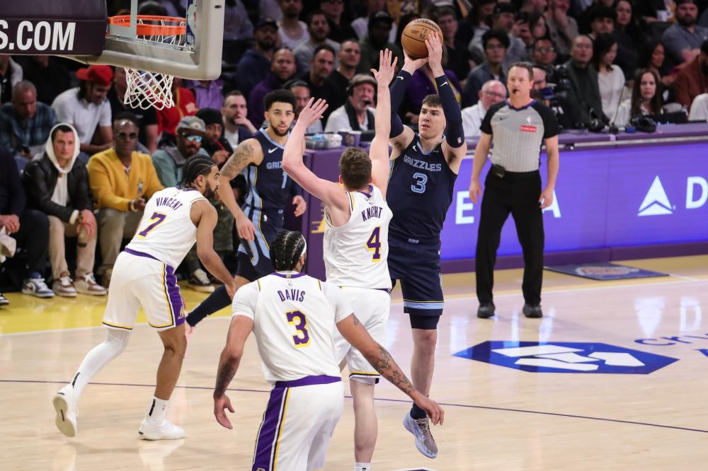 强硬背后的 强硬背后的