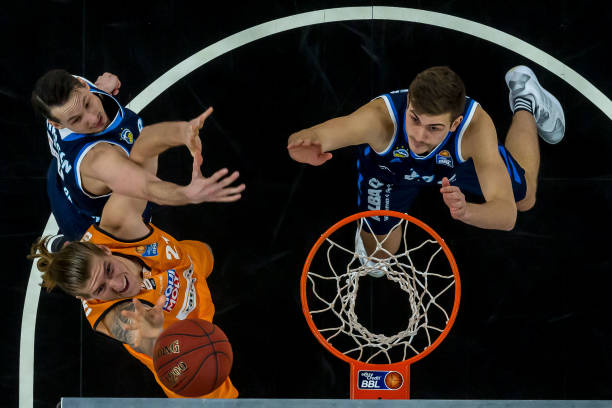 球队在面对 球队在面对