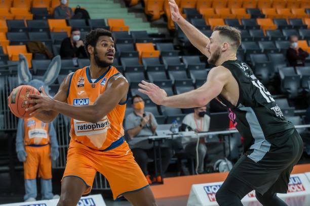 续作为网球 续作为网球